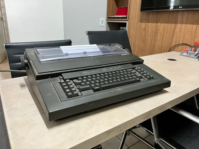 Máquina de escrever 