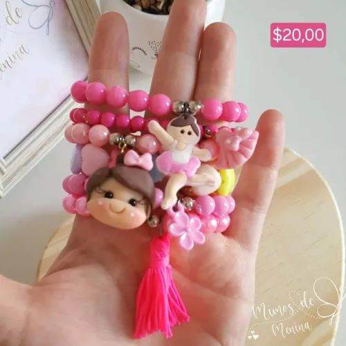 Pulseira de miçangas com bailarina