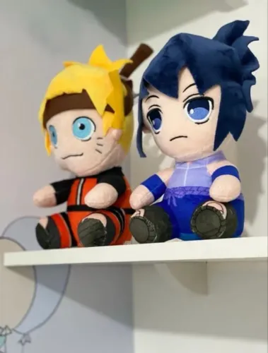 Naruto e Sasuke de pelúcias