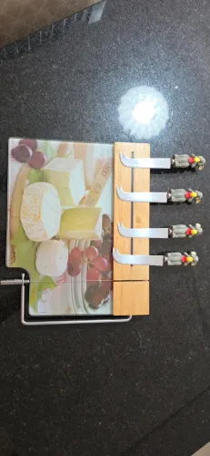 Kit Tábua Para Queijos Em Vidro com Suporte Magnético