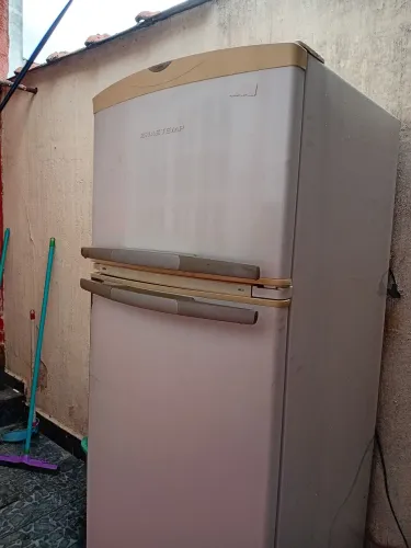 Geladeira com defeito 