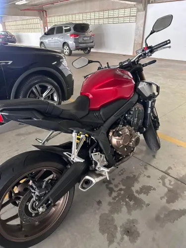 HONDA CB 650 R Novíssima 2022
