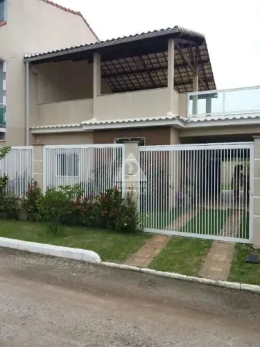 Casa em condomínio fechado em Vargem Grande