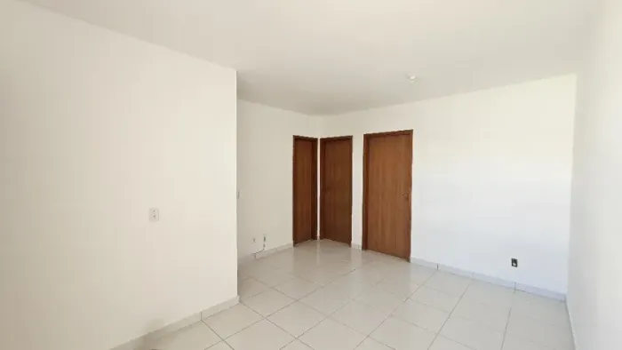 Casa à venda com três quartos no condomínio Vale Petrolina