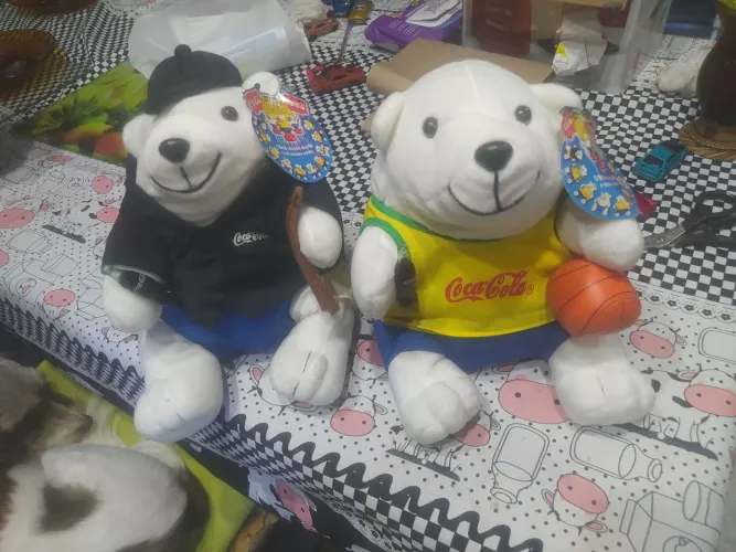 Lote com 2 ursinhos coca cola com etiqueta 