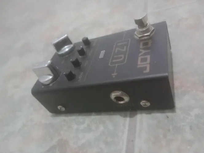 Pedal joyo uzi