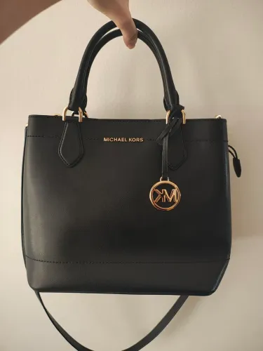 Michael Kors Bolsa Tiracolo Média Couro Preto Usada