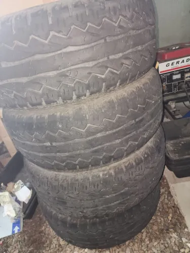 APROVEITE ISSO! MEIA VIDA Pneus Usados 265/60 R18- Ótimo Estado