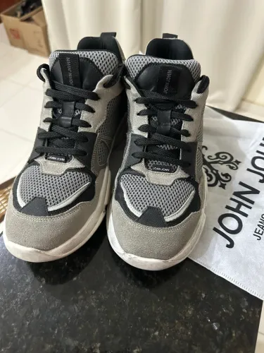Tênis esportivo JOHN JOHN - Original
