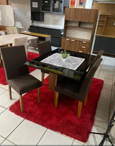 Mesa de jantar 4 lugares