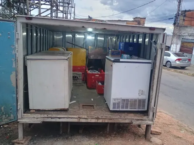 Oportunidade Bau de Caminhao Branco 