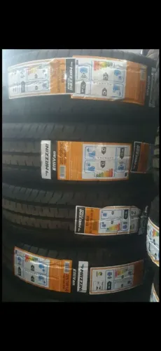 Pneu 205 70 15 Importado carga/Van novo em até 10x de R$47,00 no cartão de crédito 