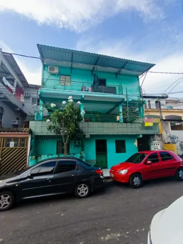 //Vila com 1 casa e 5 apartamentos no São Jorge