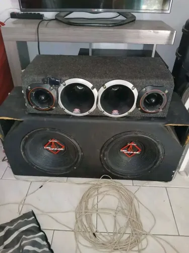 Caixas de Som Automotivas de Diversos modelos e marcas e nódulos de som !!!