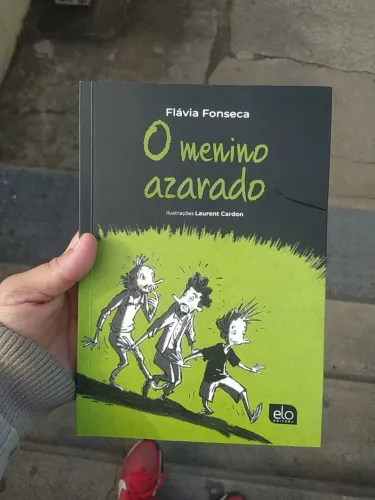O Menino Azarado - Flávia Fonseca