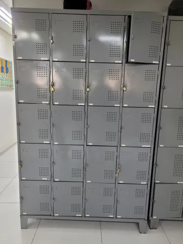 Armário de Aço | Roupeiro de aço | Guarda volumes de aço 20 portas