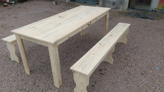Mesa com gaveta fake