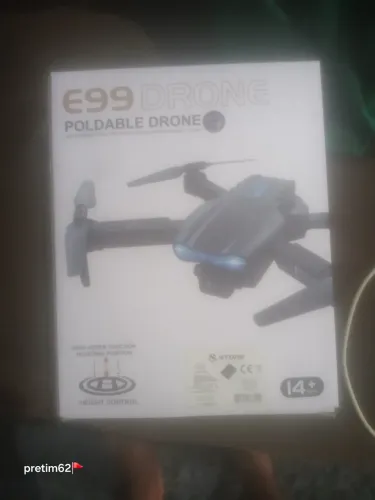 Olá vendo um drone E99 em perfeito estado comprei mas nao me adaptei esta completo