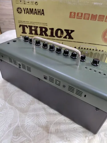 Amplificador Yamaha THR - 10X