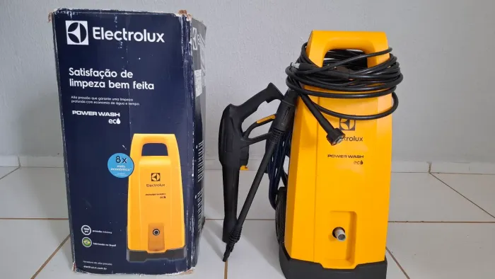 LAVADORA DE ALTA PRESSÃO ELECTROLUX. OU TROCO COM ALGO DO MEU INTERESSE