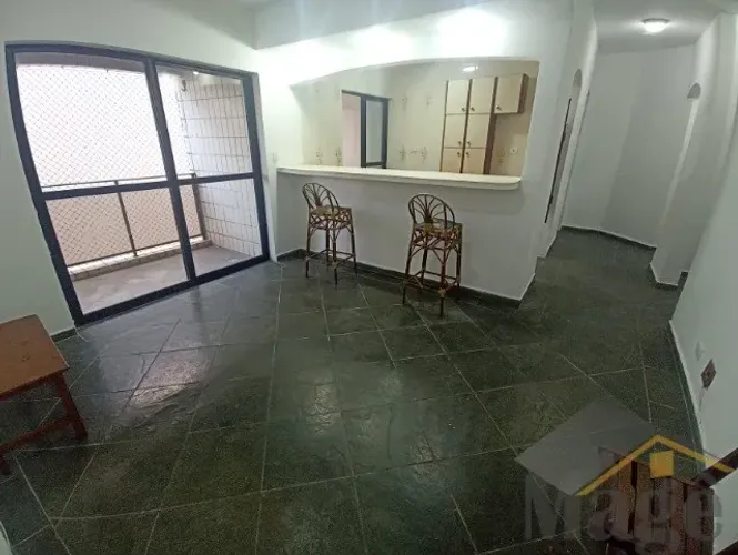 APARTAMENTO COM 02 DORMITÓRIOS E VARANDA PARA LOCAÇÃO NA PRAIA DO TOMBO - REF.: 6730