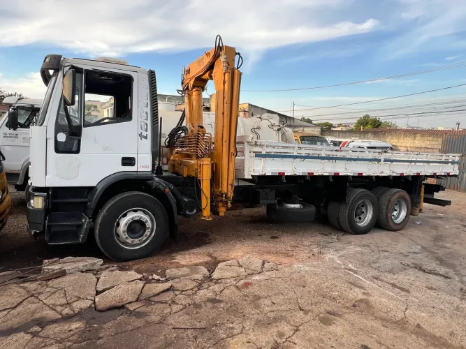 Iveco 170e22 trucado Munck de 16 ton