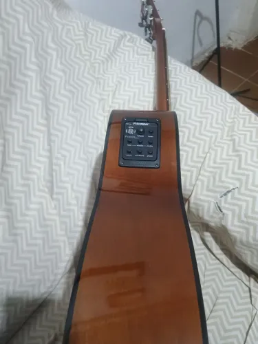 Violão Yamaha F13 aço com capitão Fishman