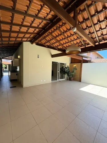 Casa de Condomínio em Morada de Laranjeiras
