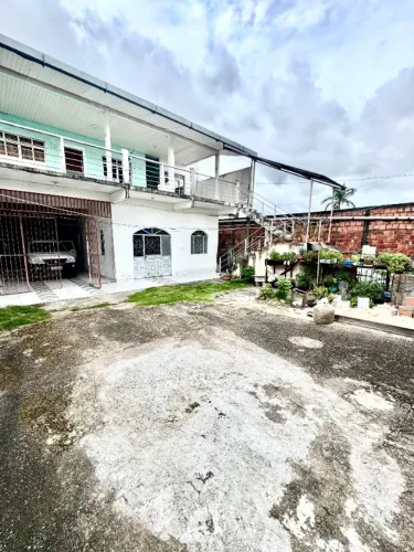 CASA ESPAÇOSA - MONTE DAS OLIVEIRAS