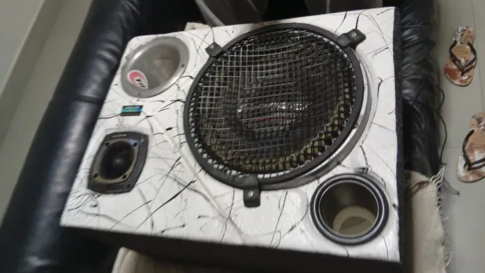 Vendo caixa trio