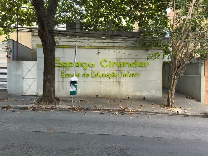 Casa para aluguel com 180 metros quadrados em Vila Uberabinha - São Paulo - São Paulo