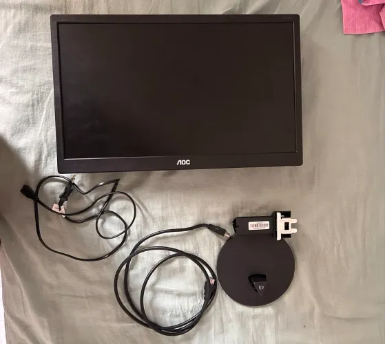 MONITOR AOC 18,5? COM HDMI E VGA - EXCELENTE ESTADO