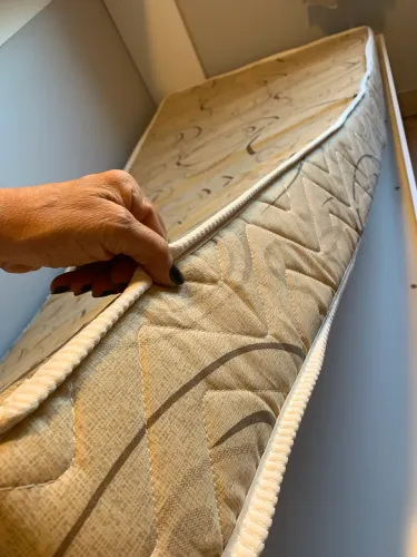 Escrivaninha/ cama solteiro 