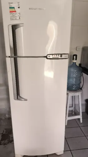 Geladeira em ótimo estado, funcionando bem, Brastemp