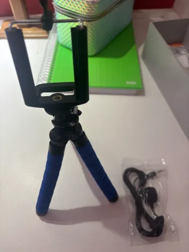 Tripé e microfone
