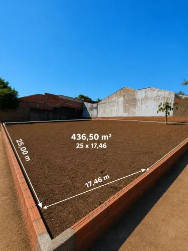 Terreno de Esquina à Venda na Vila Santa Izabel em Maringá