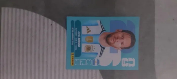 Figurinha do Messi copa 2026 em ótimo estado