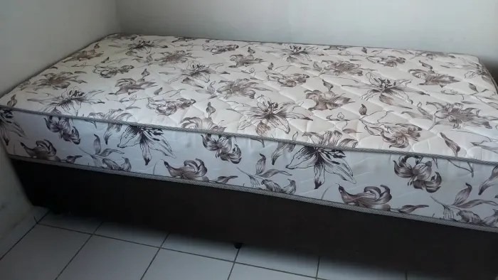 Vendo 02 camas unibox
