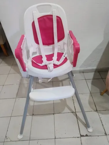 Cadeira de alimentação infantil