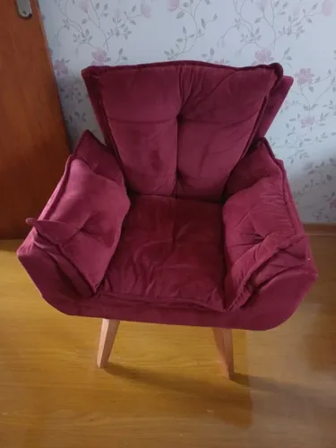 Poltrona decorativa bordô