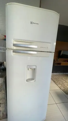 Geladeira Eletrolux DCW49