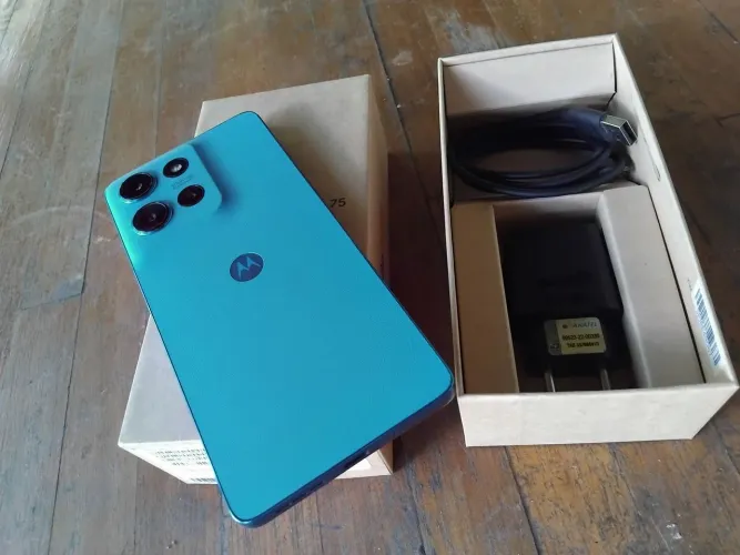 Moto G 75
