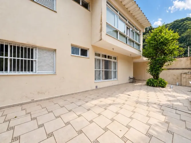 Casa com 4 quartos (2 suítes) e 4 vagas à venda em Pitangueiras, Guarujá