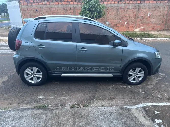 Volkswagen Crossfox 1.6 MI Total Flex 8V 5P 2011