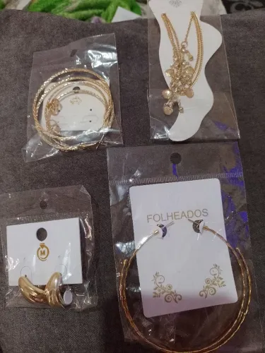 Vende-se bijuterias  todas por 50 reais 