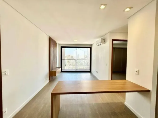 Apartamento para venda ou locação em Cambuí em Campinas.