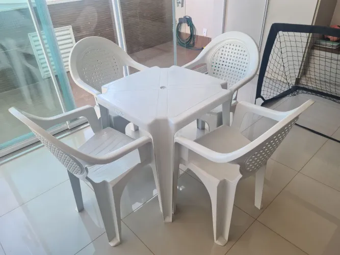Kit - mesa e cadeiras