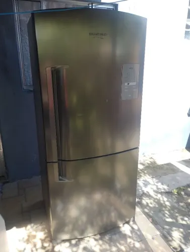 Geladeira Brastemp ative Frost Free inverse inox