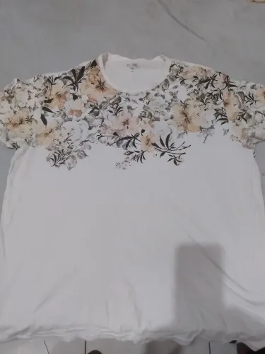 Vendo linda camisa estampada