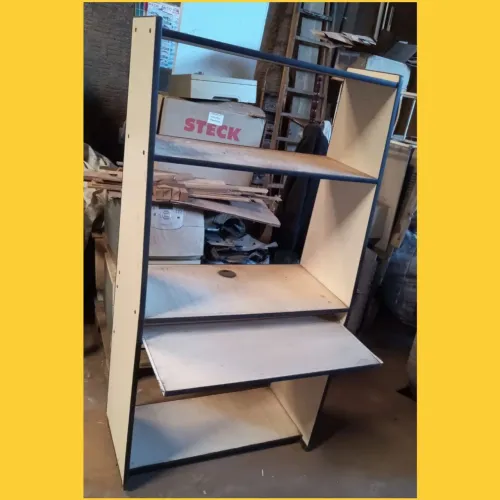 Estante com mesa para computador 